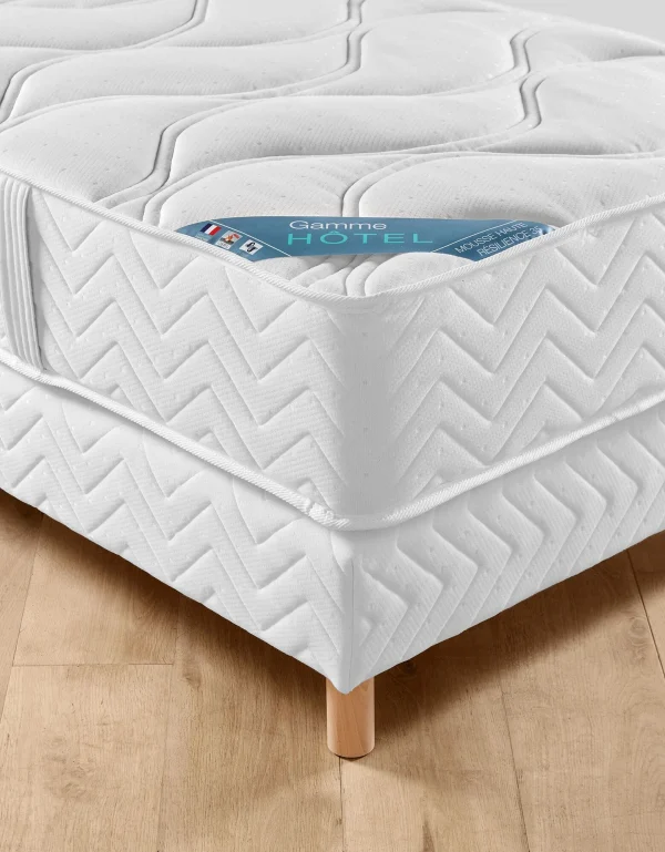 Blancheporte Matelas Mousse Gamme Hôtel, Confort Ferme 1